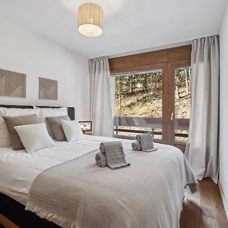 Imperial By Mrs Miggins 크란스몬타나